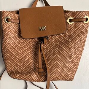 Michael Kors | Bags | Updated 6 Hours Ago Michael Kors Abbey  display picture 1